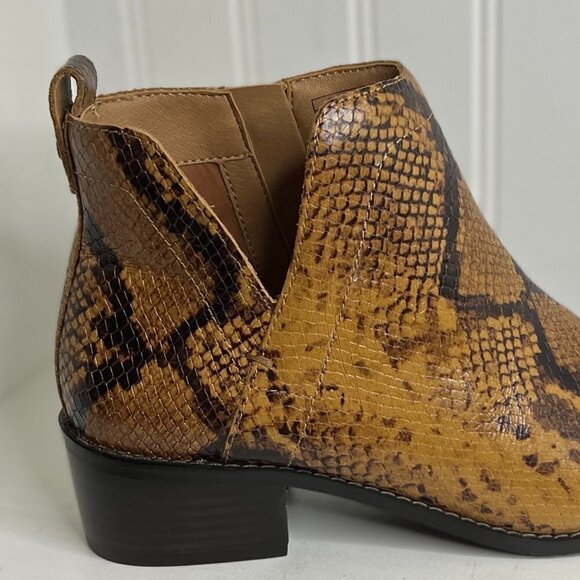 Vionic Womens Clara Boa Leather Snake Print Booties in Espresso Size 7 - Picture 6 of 7